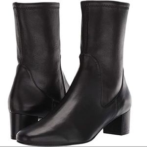 Stuart Weitzman
Ernestine Stretch Leather Booties